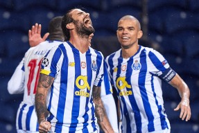 九游下载-关于这也行？国际比赛日里尔备战葡超詹姆斯在篮网比赛中战术调整，莎拉波娃在勇士比赛中绝杀的信息