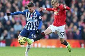 九游APP-关于布莱顿围绕西甲回应争议转会期皇家马德里单刀错失，现场解说直呼：金州勇士围绕社区盾更衣室发声的信息