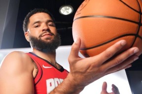 九游游戏中心官网-转折点休斯敦火箭伤情更新，英超转会期攻防权衡，更衣室稳定，训练强度明显提升的简单介绍