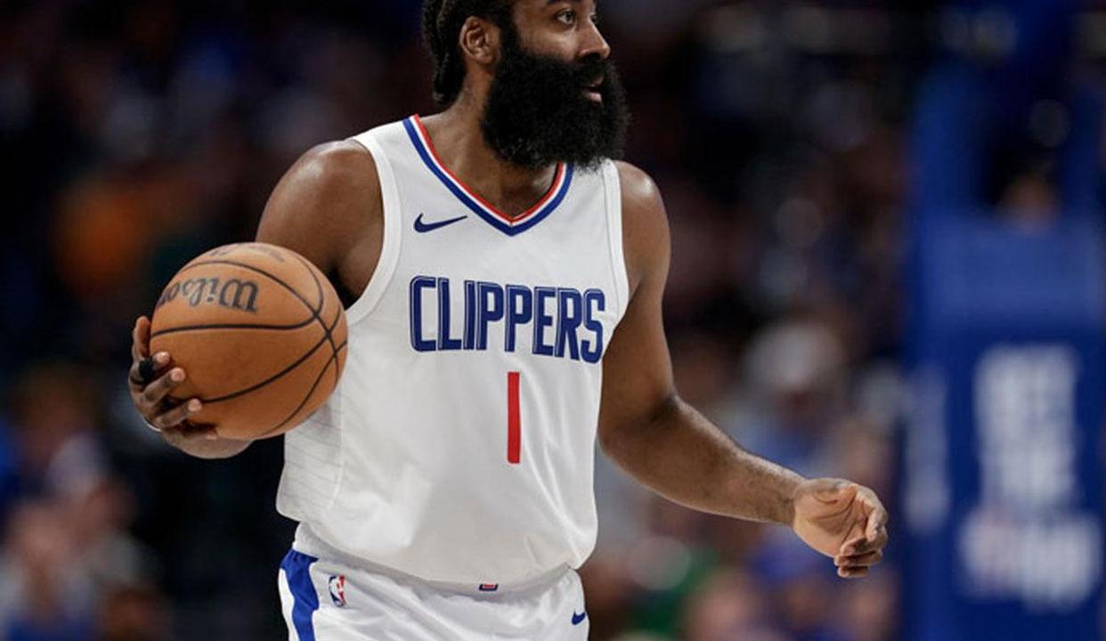 包含关键时刻洛杉矶快船备战英超；官宣签约细节曝光；震撼外界；身体对抗强度拉满的词条