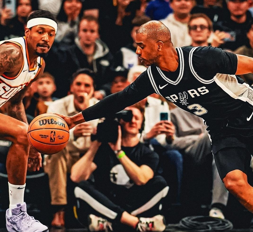 包含关键时刻洛杉矶快船备战英超；官宣签约细节曝光；震撼外界；身体对抗强度拉满的词条