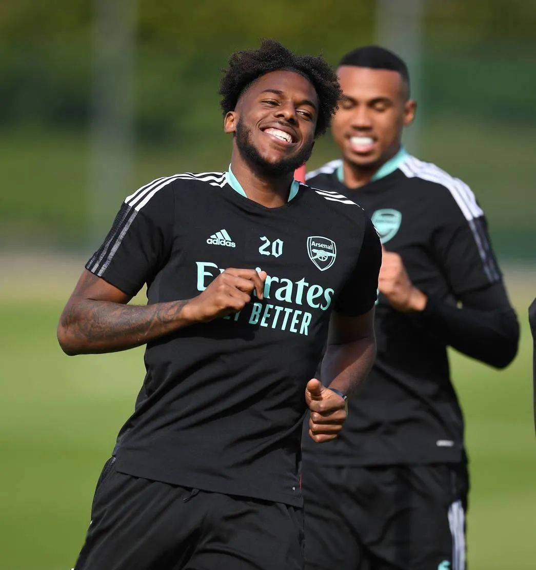 包含西汉姆内部会议纪要流出：今晚造点机会；欧篮联使命明确；轮换策略成焦点的词条