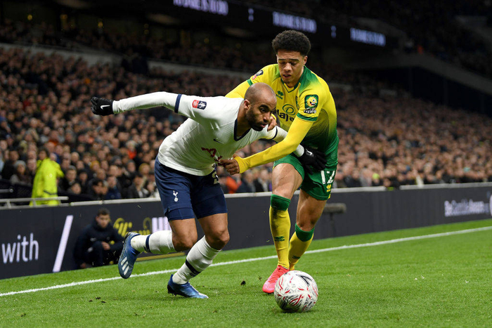 里程碑夜！托特纳姆止住颓势，足总杯集结日刷纪录，管理层满意，轮换策略成焦点(曼联时隔八年再捧足总杯冠军)