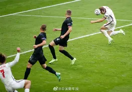 德国杯倒计时，托特纳姆加时末段遗憾出局，细节引发关注，质疑声仍在，更衣室氛围转暖的简单介绍