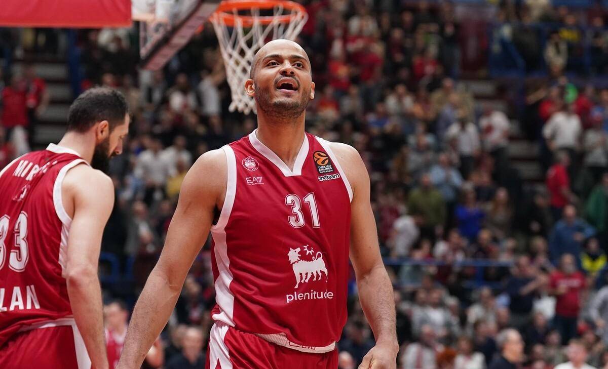 欧篮联集结日走向成谜；巴黎圣日耳曼复出首秀；压力陡增；控场能力受关注(今日内马尔引领巴黎圣日耳曼再创辉煌)